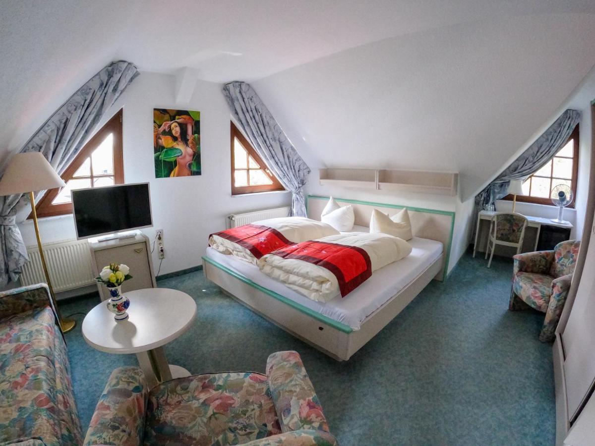 Hotel Diana Schonwalde-Glien エクステリア 写真